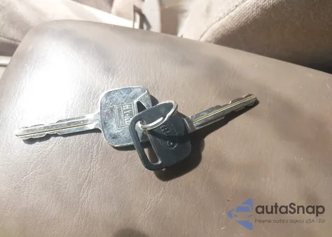 1998 Toyota Camry Le from USA, damaged, VIN 4T1BG22K5WU305215